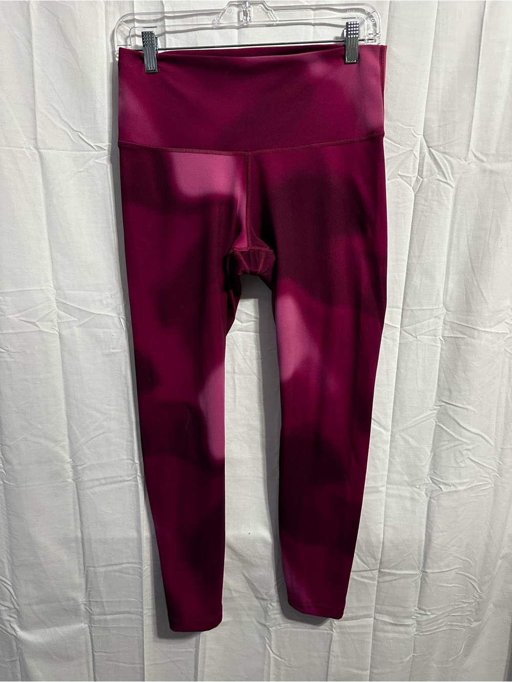 Nike yoga drifit LARGE Deep Magenta Performance Leggings inseam 24